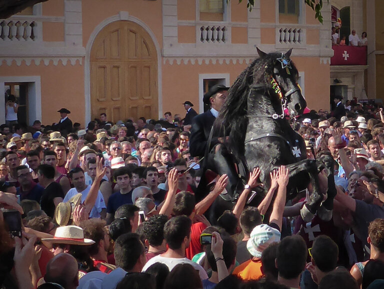 Las fiestas de Sant Joan en Menorca: tradición en torno al caballo