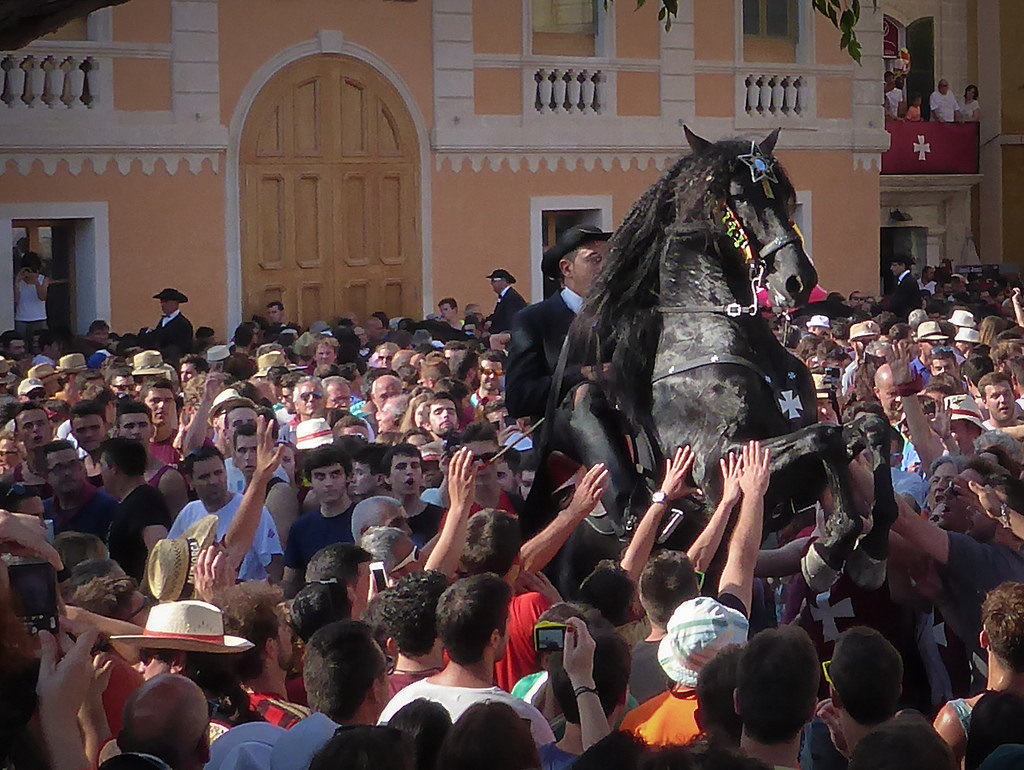 Las fiestas de Sant Joan en Menorca: tradición en torno al caballo Las fiestas de Sant Joan en Menorca: tradición en torno al caballo