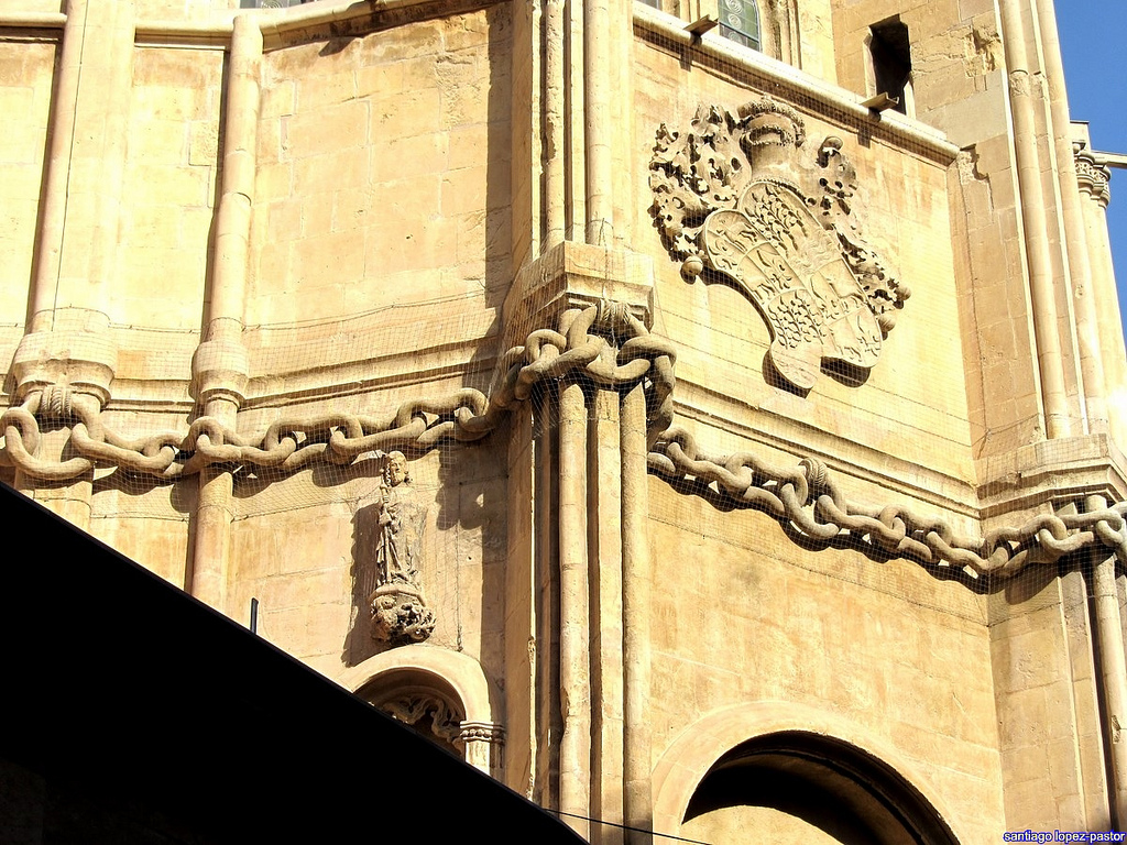 Cadena en la catedral de Murcia