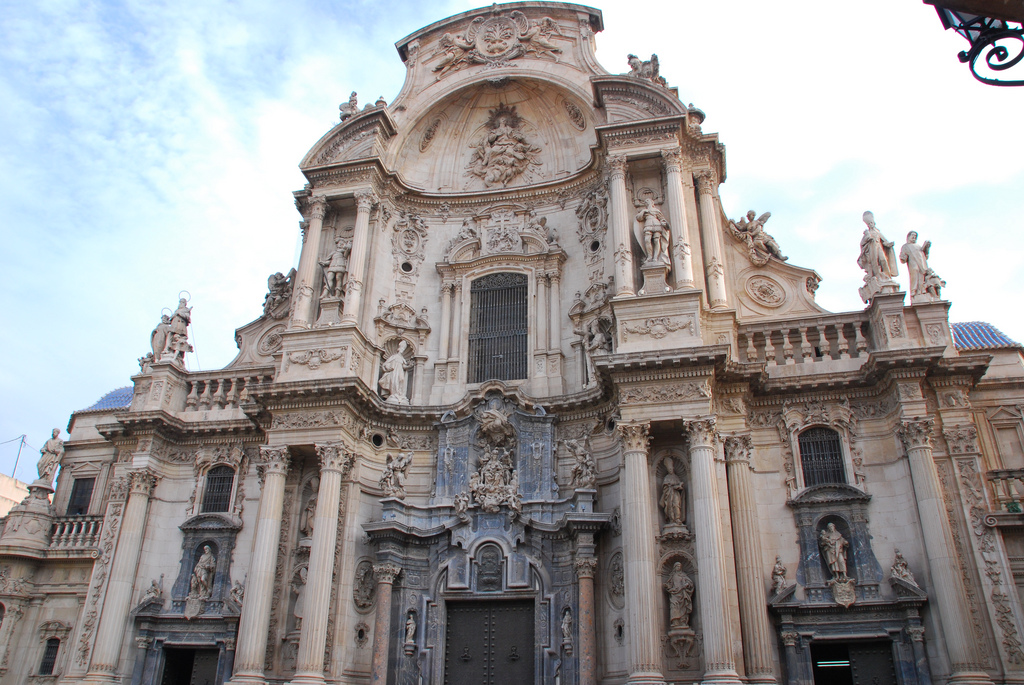 Fachada principal de la catedral de Murcia