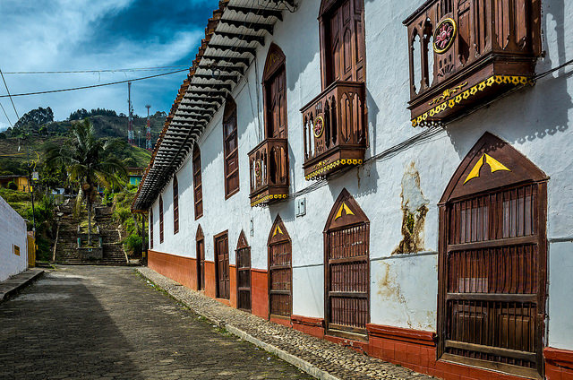 Calle típica en Jericó cerc a de Medellín