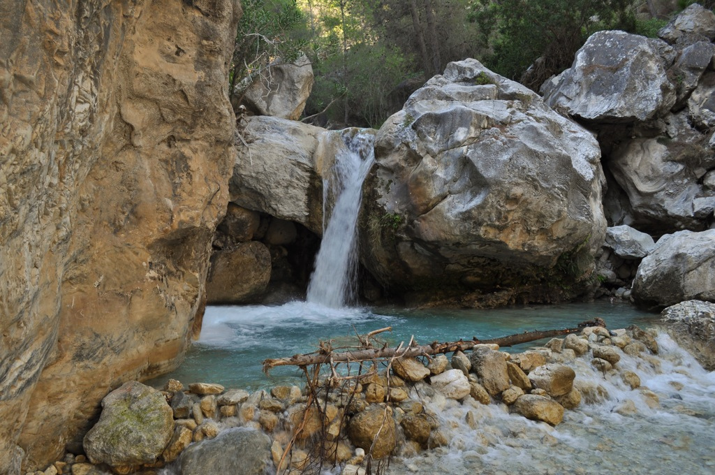 Piscina natural en el río Chíllar