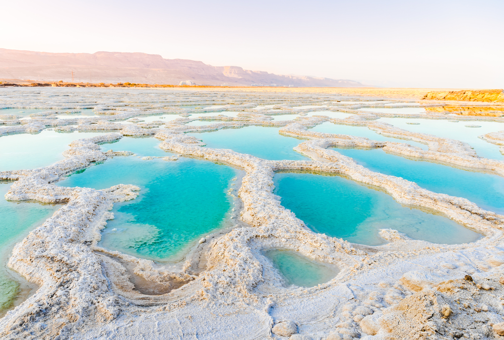 Cristales de sal en el Mar Muerto