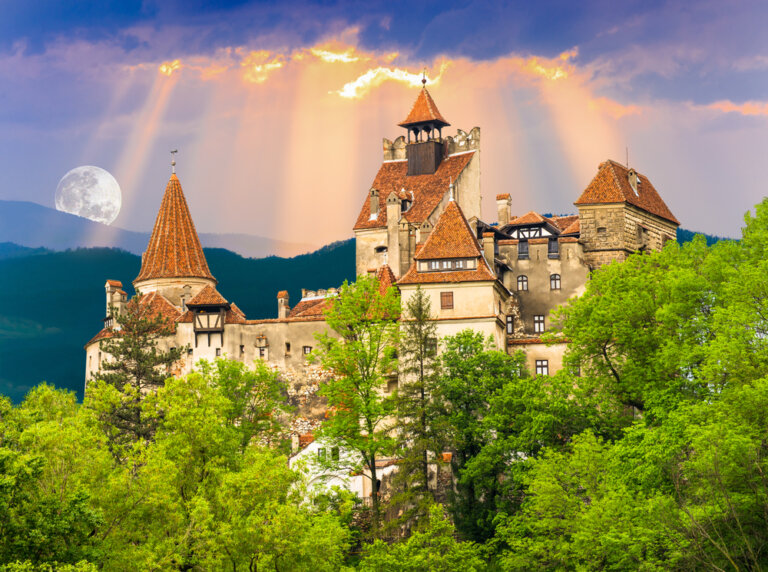 Conoce la historia del castillo de Bran en Rumanía