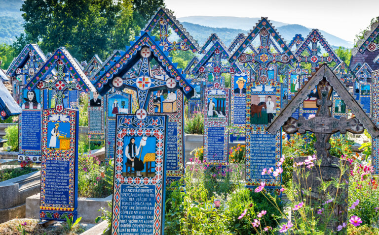El alegre cementerio de Sapanta en Rumanía