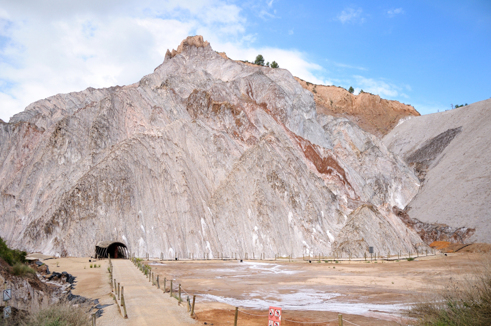 Entrada a las minas de sal de Cardona