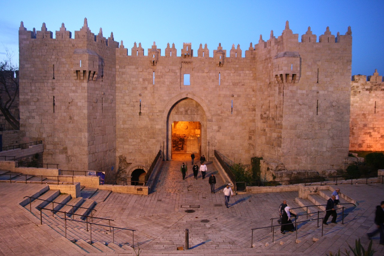 Puerta de Damasco en la ciudad de Jerusalén