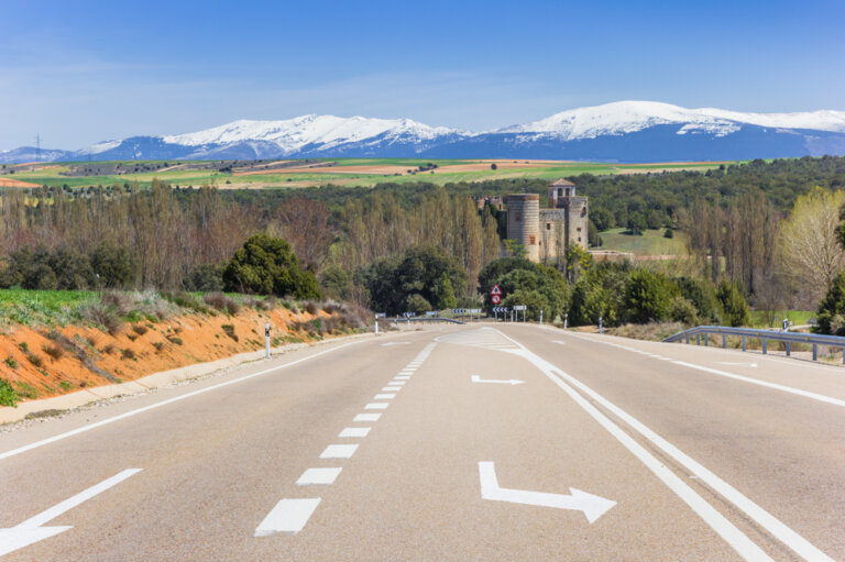 6 increíbles rutas en moto por Castilla y León