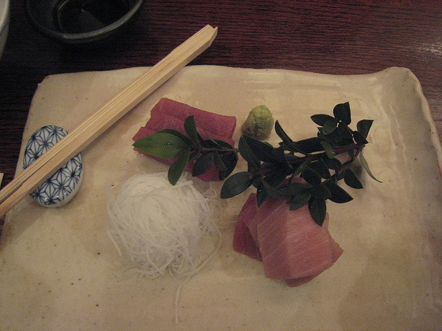 Sashimi en restaurante Donguri