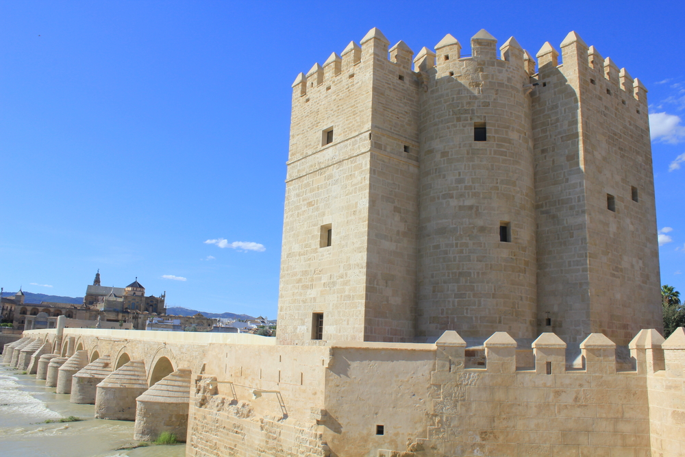 Torre de Calahorra en el puente romano de Córdoba