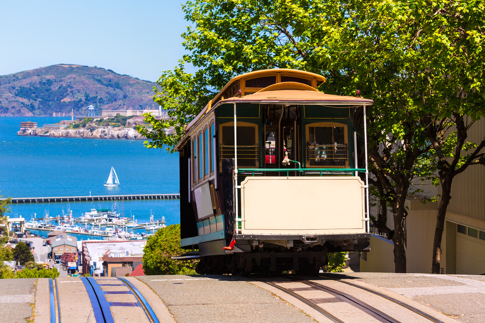 Subir en tranvía, una de las cosas que hacer en San Francisco
