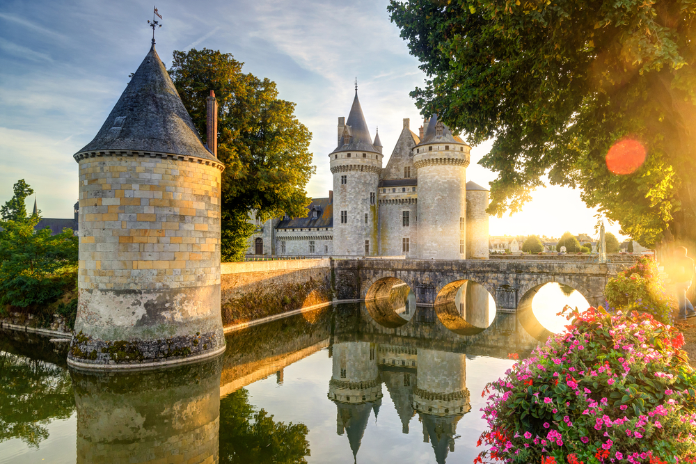 Castillo de Sully-sur-Loire en el valle del Loira