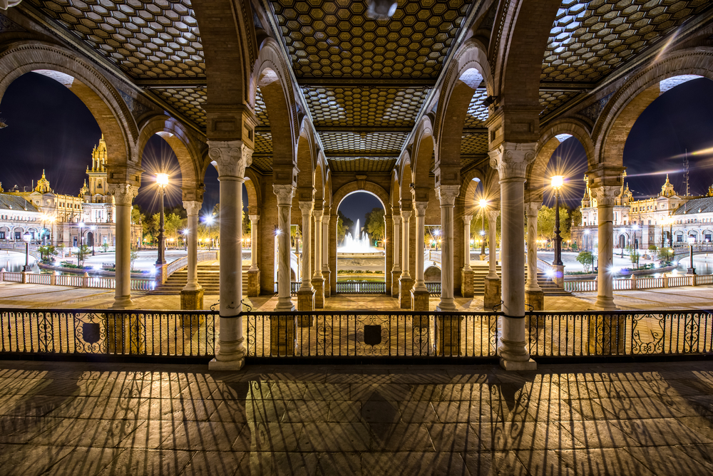 Plaza de España de Sevilla de noche