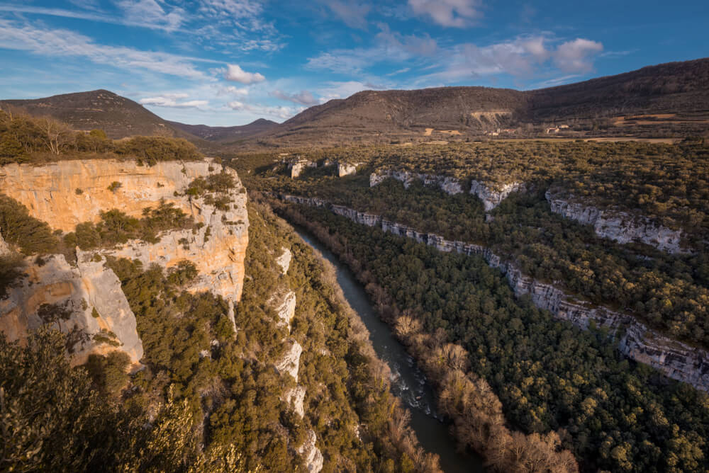 Cañón del río Ebro para hacer rutas de senderismo