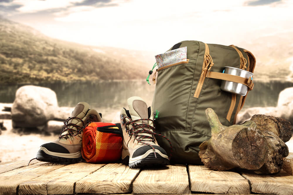 Equipamiento para un viaje a la montaña
