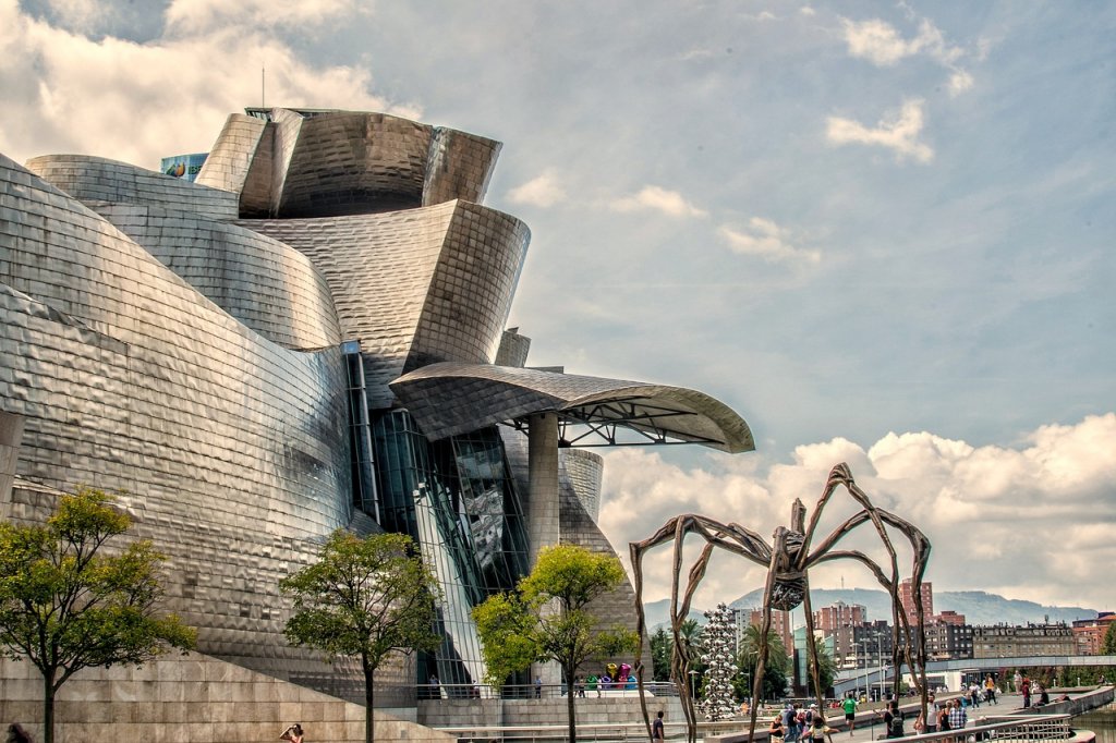Museo Guggenheim de Bilbao, uno de los edificios más singulares