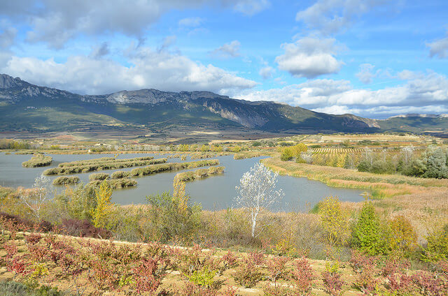 Lagunas de Lagaurdia para practicar senderismo