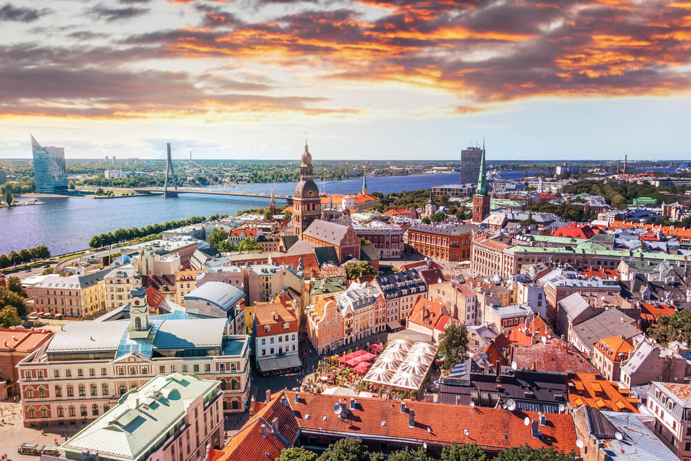 Letonia en el verano: prepara un viaje inolvidable