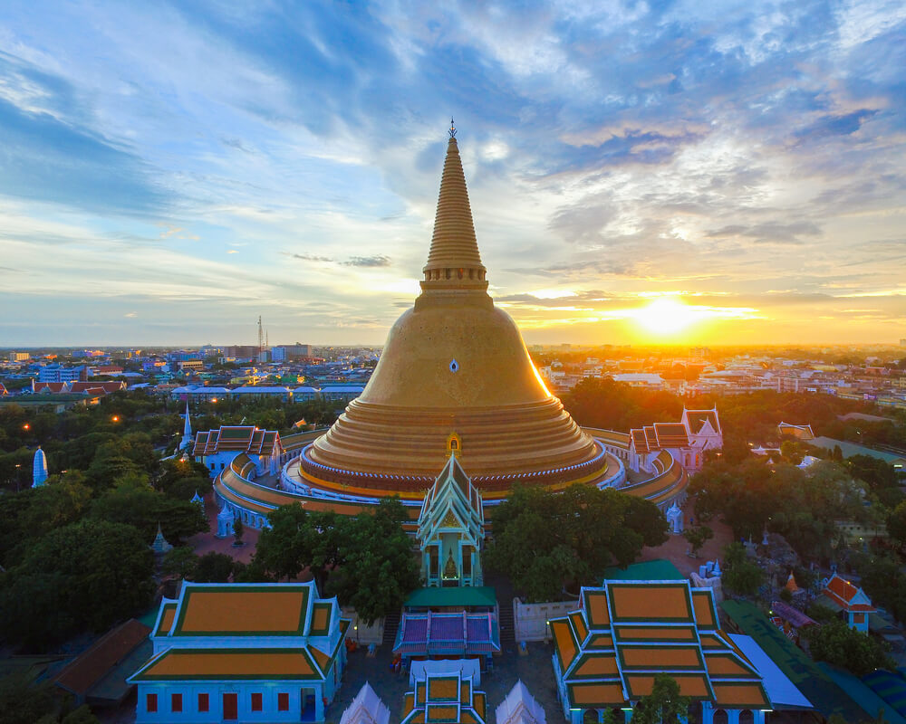 Templo Wat Phra Pathom Chedi en Tailandia