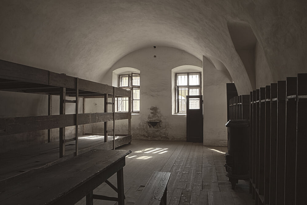 Interior de un barracón del campo de concentración de Terezín