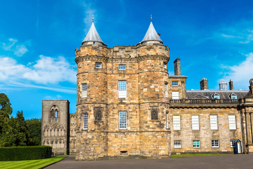 Lateral del palacio de Holyroodhouse
