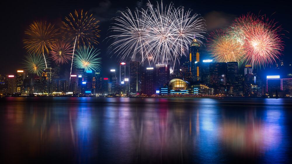 Espectáculo pirotécnico en Hong Kong en Navidad