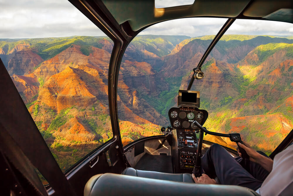 Helicóptero sobre el Gran Cañón