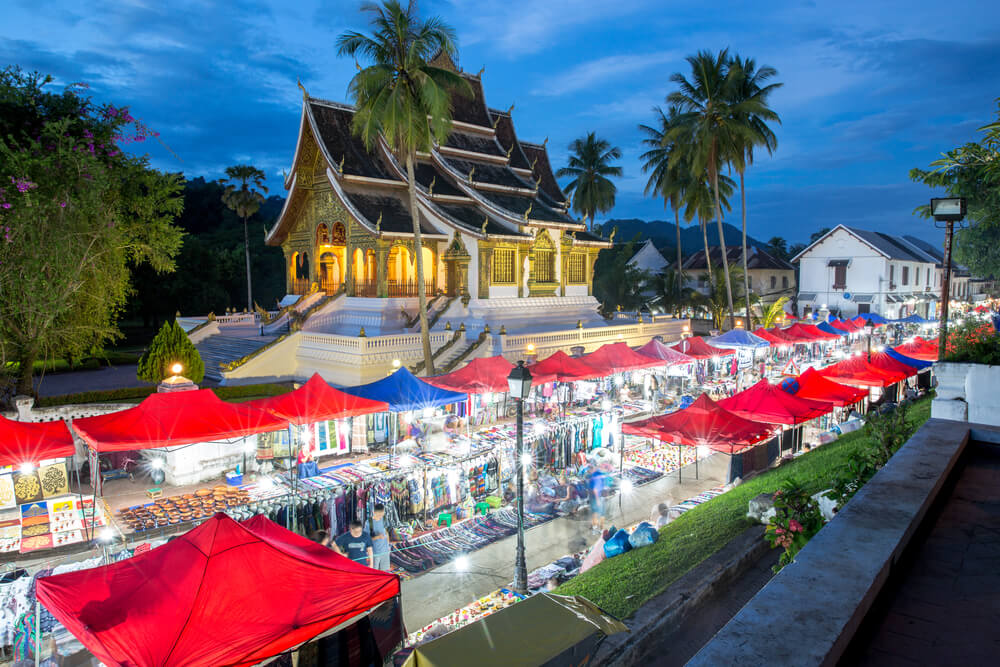 Mercadillo nocturno en Luan Prabang en Laos