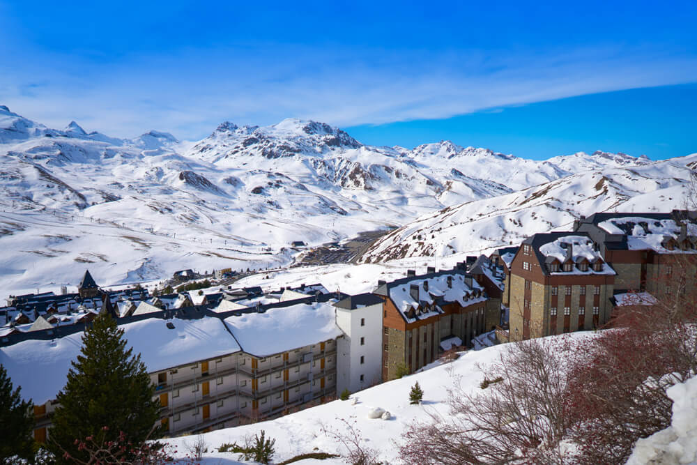 Vista de Formigal en el valle de Tena