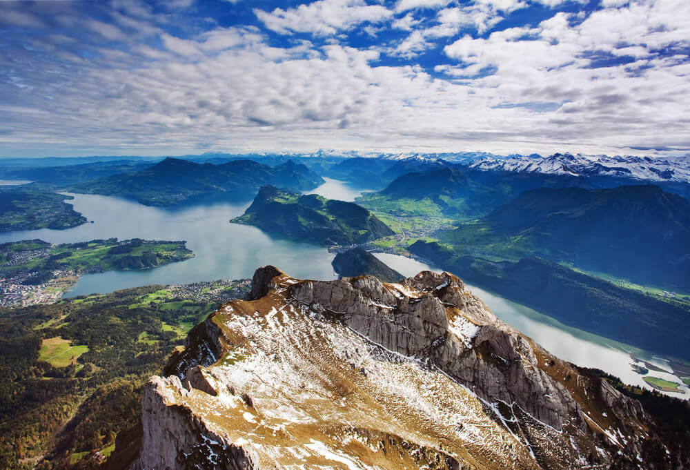 Vista desde el monte Pilatus en Suiza