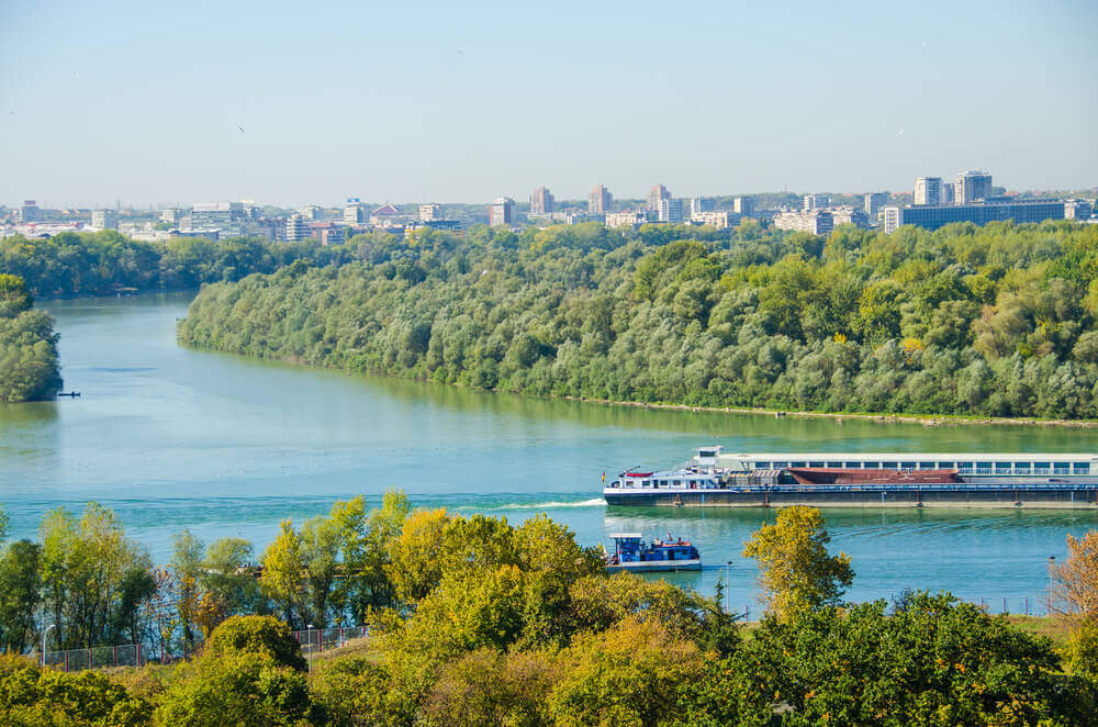 Río Danubio en Belgrado