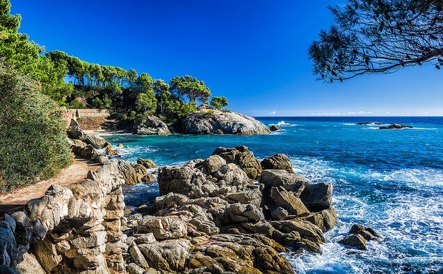 Camino de ronda en Playa de Aro