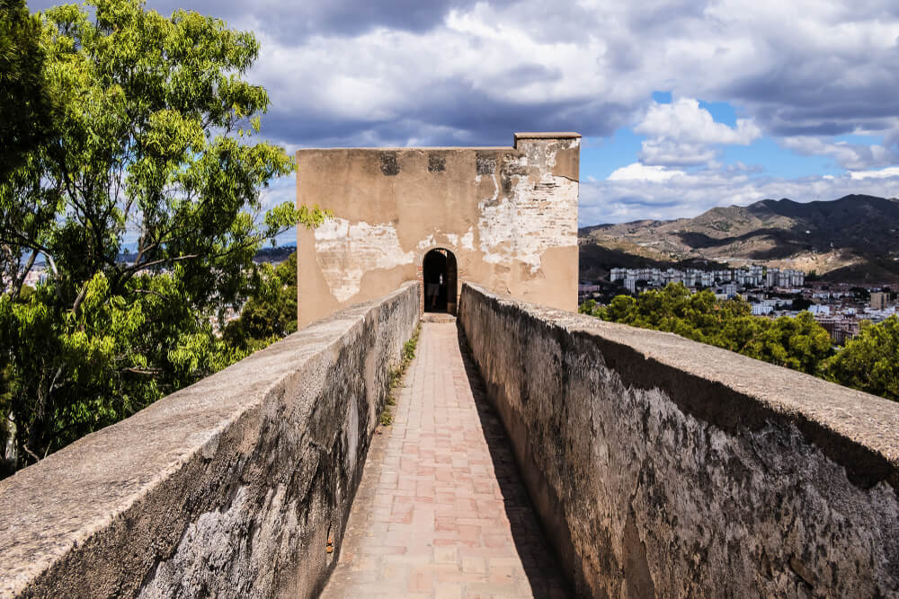 Muralla del castillo de Gibralfaro en Málaga