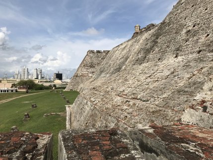 Muros del castillo de San Felipe