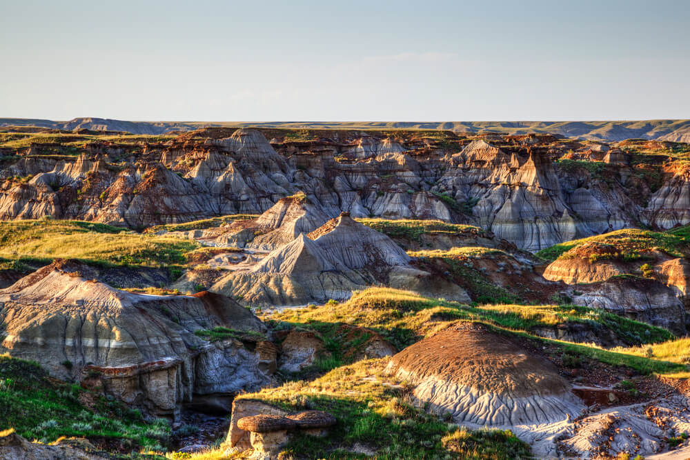 Vista del Parque de los Dinosaurios en Canadá