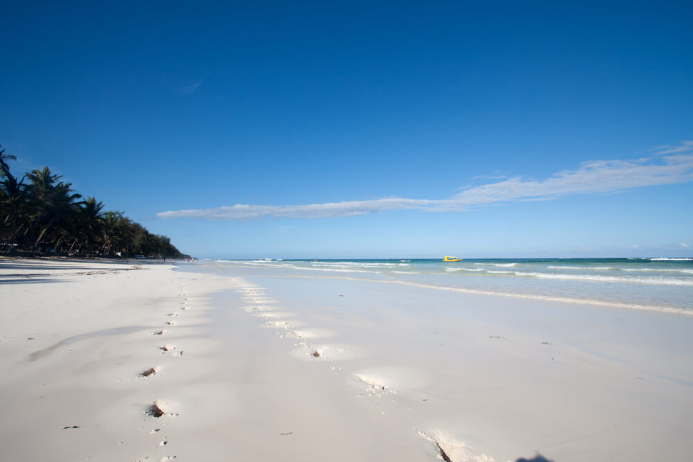 Playa en Mombasa en Kenia