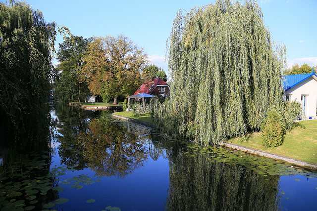 Canal en Rahnsford cerca de Berlín