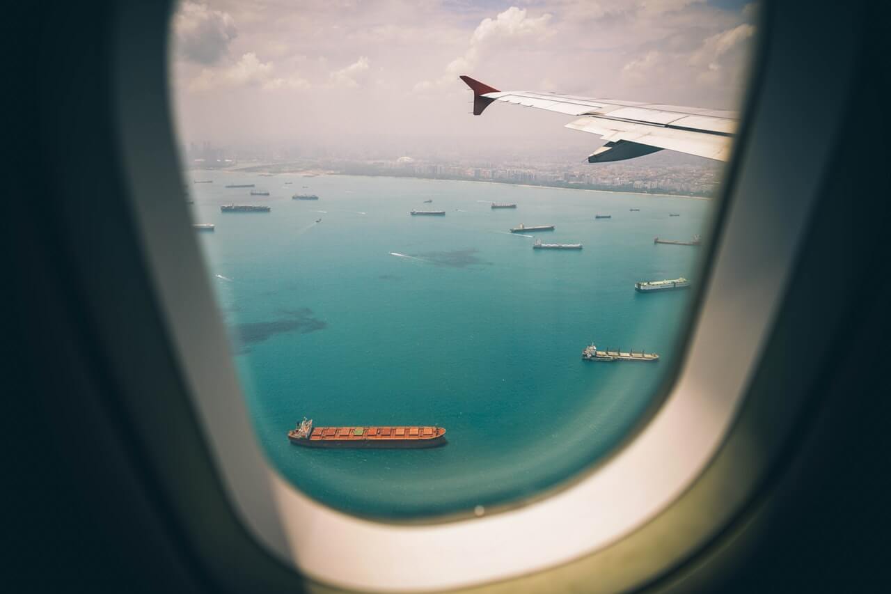 Ventanilla de un avión