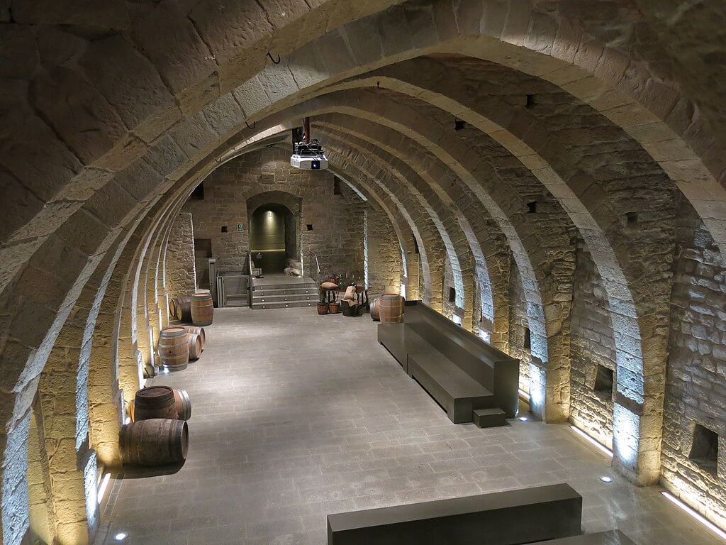 Bodega del monasterio Mon Sant Benet