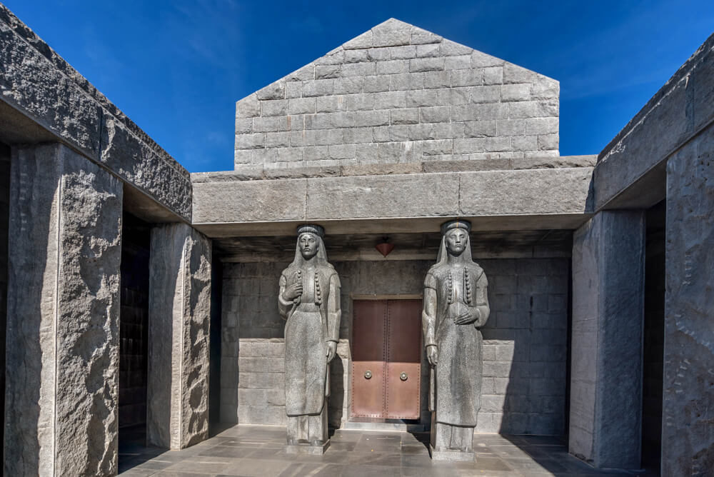 Entrada al mausoleo de Njegos