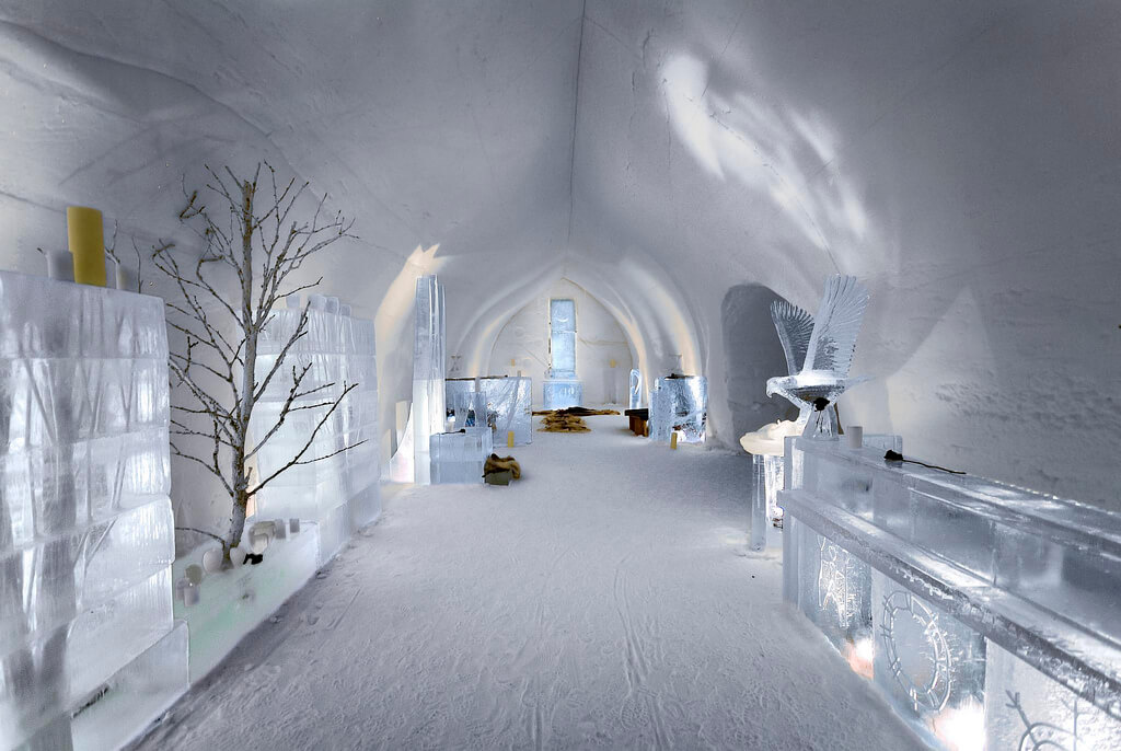 Interior de un hotel de hielo