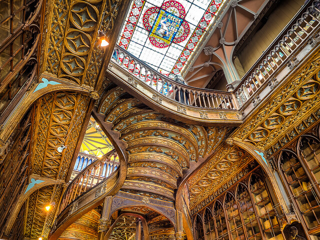 Interior de la librería Lello