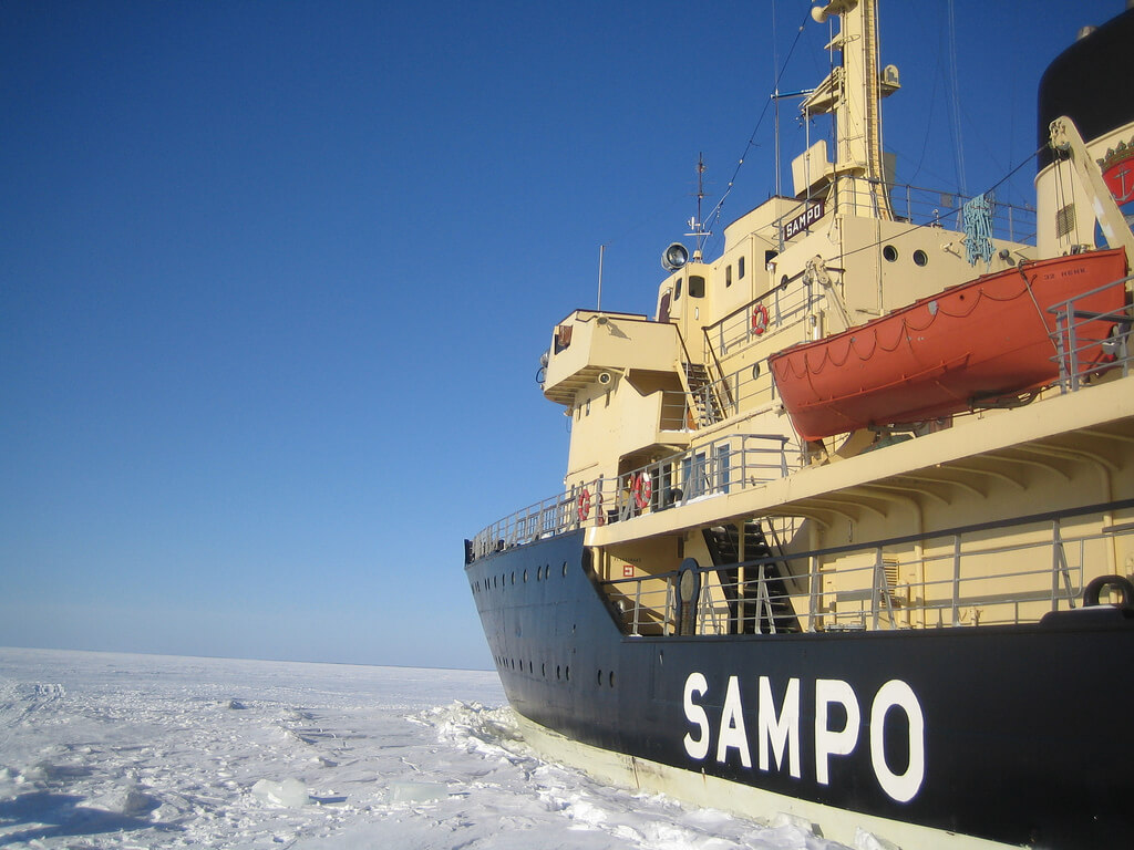 Vista del rompehielos Sampo