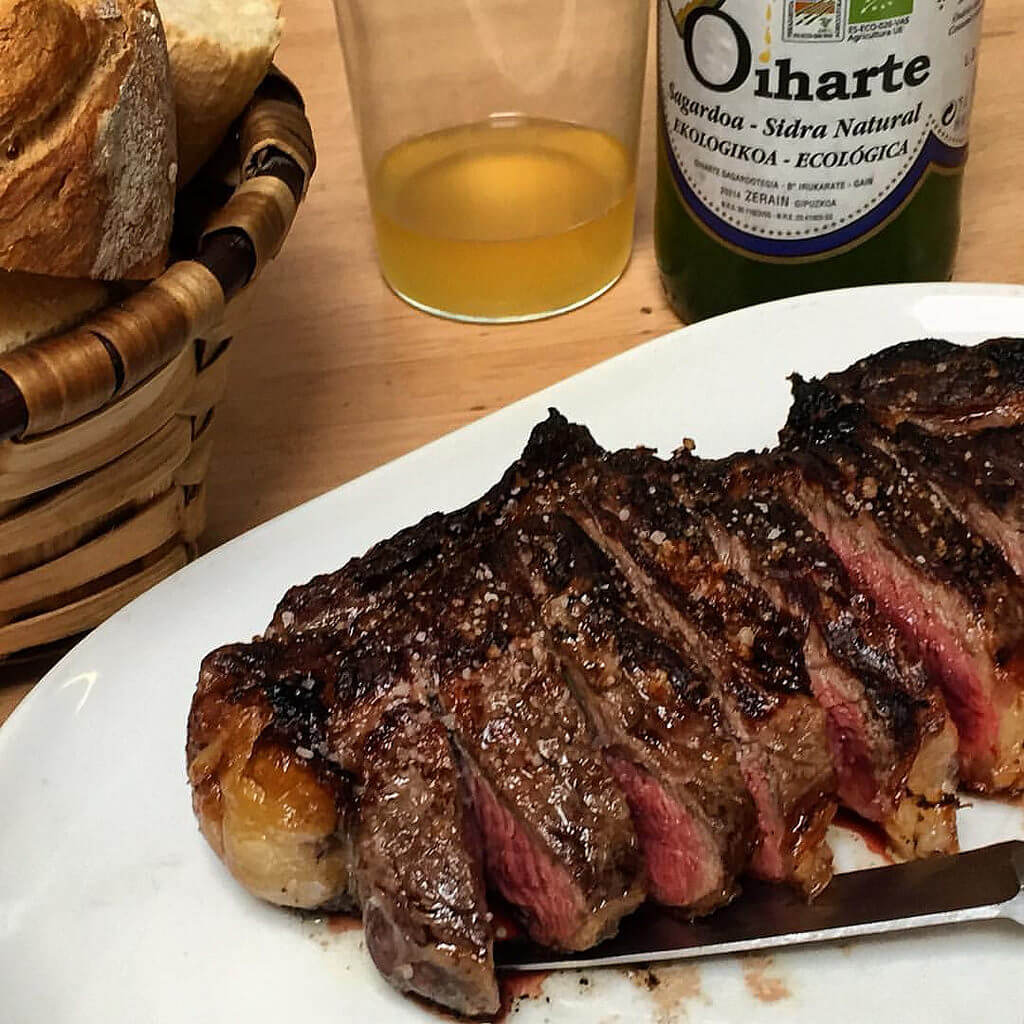 Menú típico de la tradición de la sidra