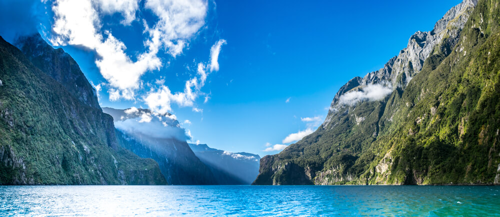Vista de Milford Sound desde un barco