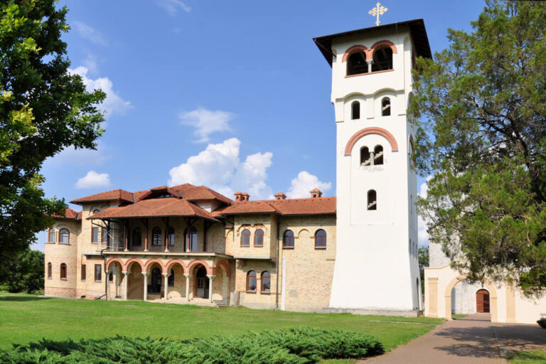 Visitamos los monasterios de Fruska Gora en Serbia