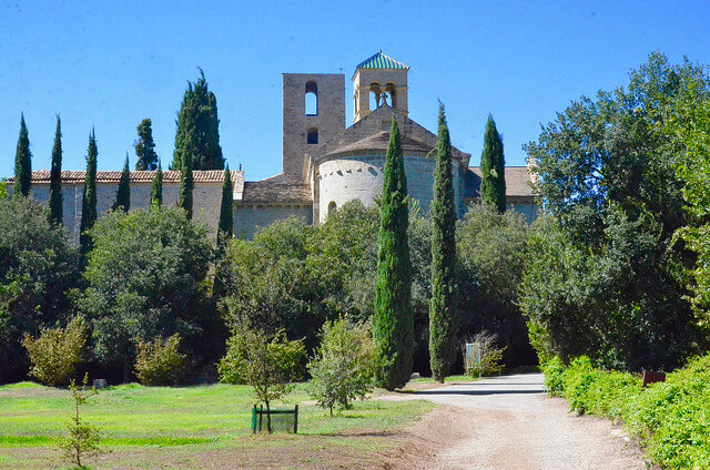 Conoce el monasterio Món Sant Benet cerca de Barcelona