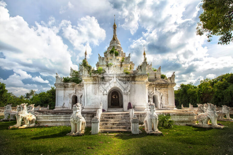 Visita las hermosas ruinas de Inwa en Mandalay