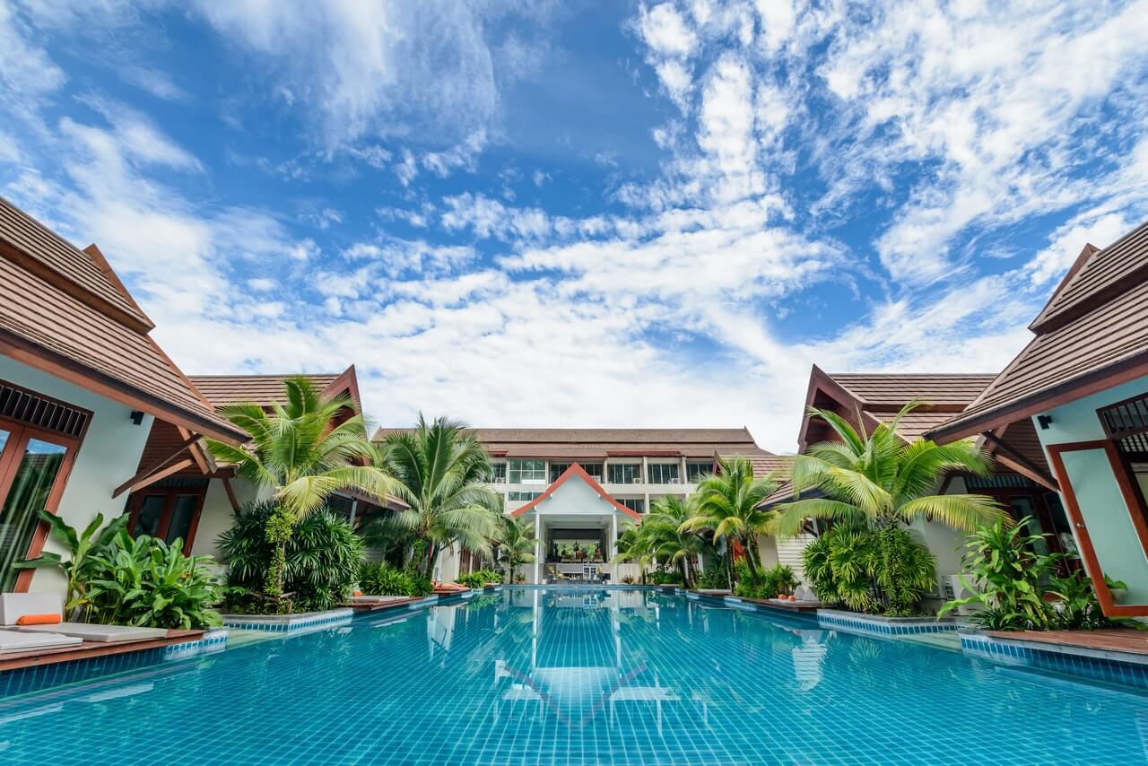 Piscina de un hotel
