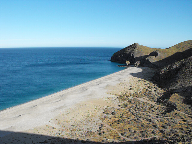 Playa de los Muertos en Almería